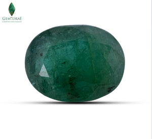 Beautiful emerald stone for fine jewelry