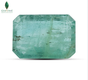 Fine Panna stone with vibrant green brilliance
