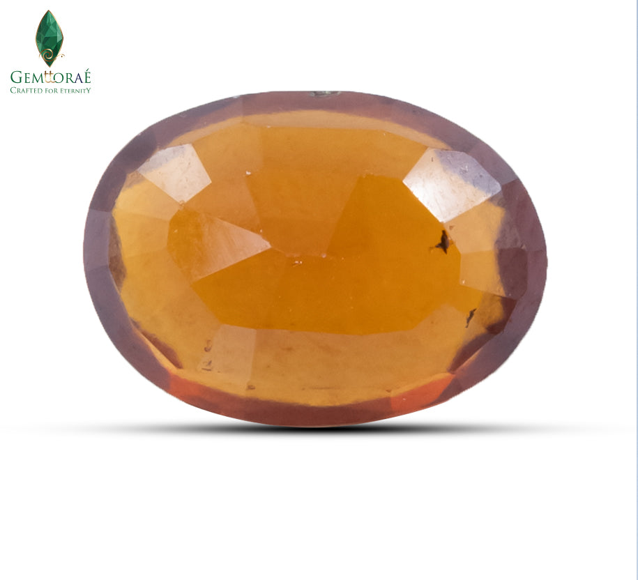Product video of Garnet Gemstone revealing natural brilliance