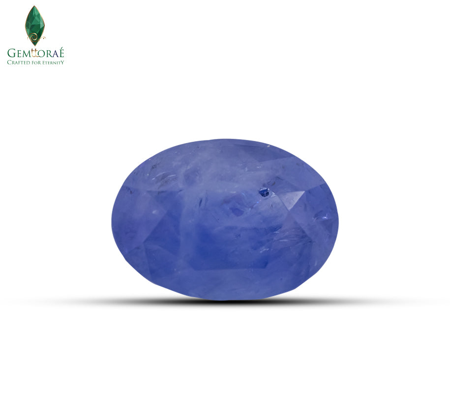Blue sapphire gemstone with eye-clean clarity