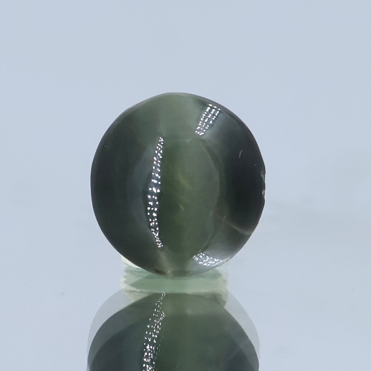 Natural Cat's Eye Gemstone Lehsunia Stone 