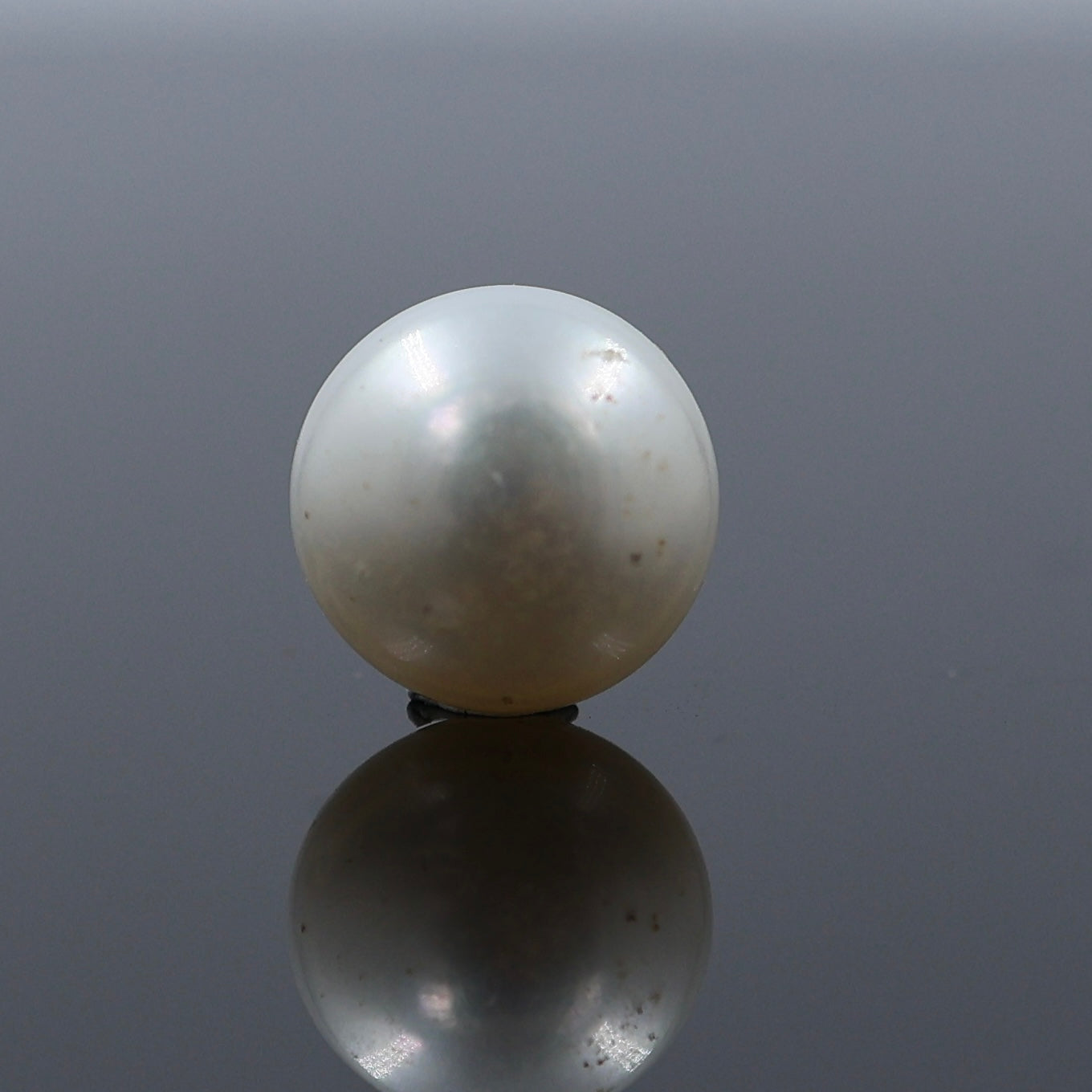 Natural Cultured Pearl 3.1 CT