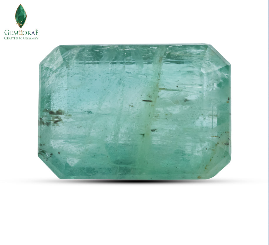 Fine Panna stone with vibrant green brilliance