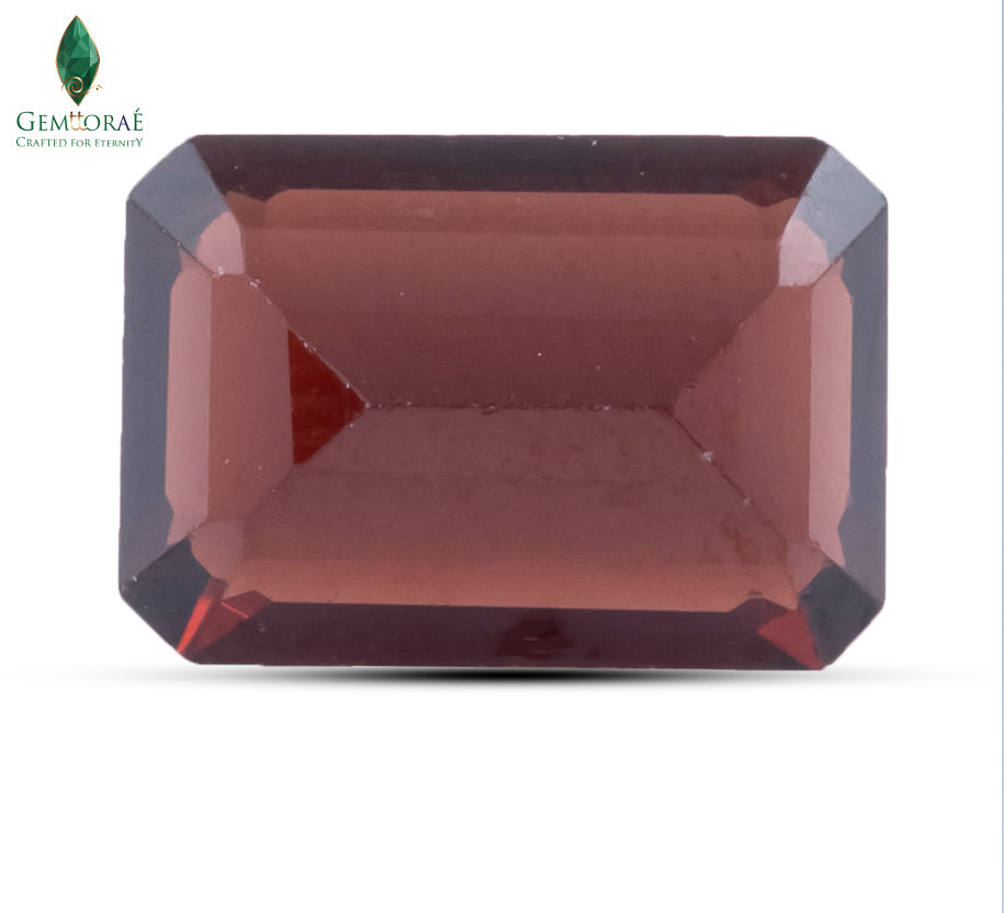 Back view of January Birthstone displaying gemstone clarity