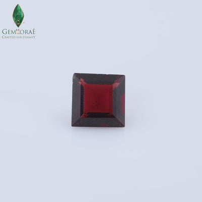 Video of Garnet Gemstone on a rotating display
