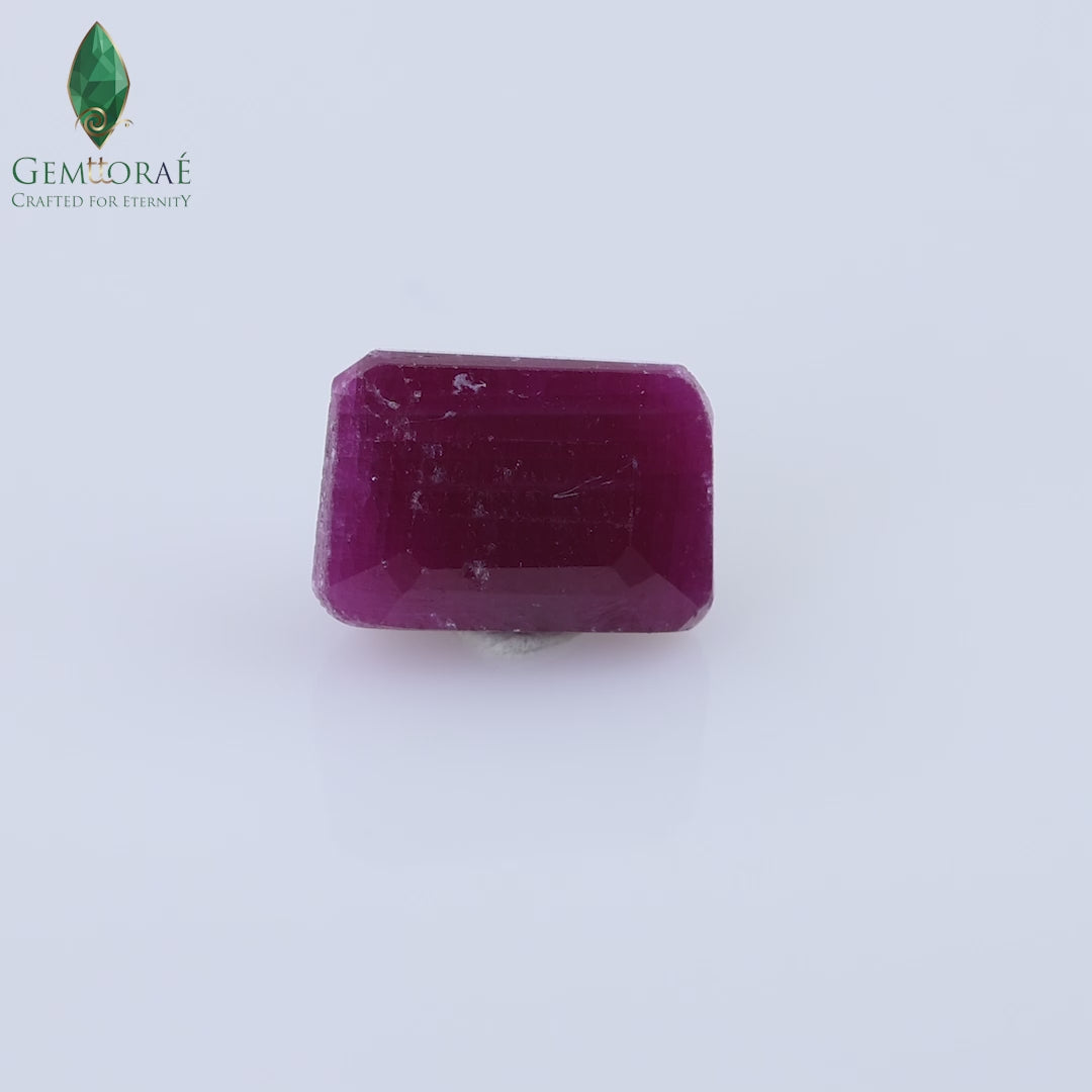 Video of genuine Ruby Stone under rotating light