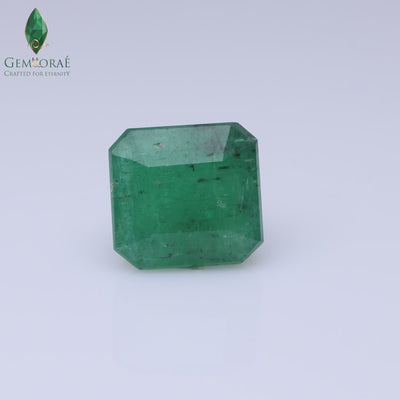 Loose emerald stone with premium quality