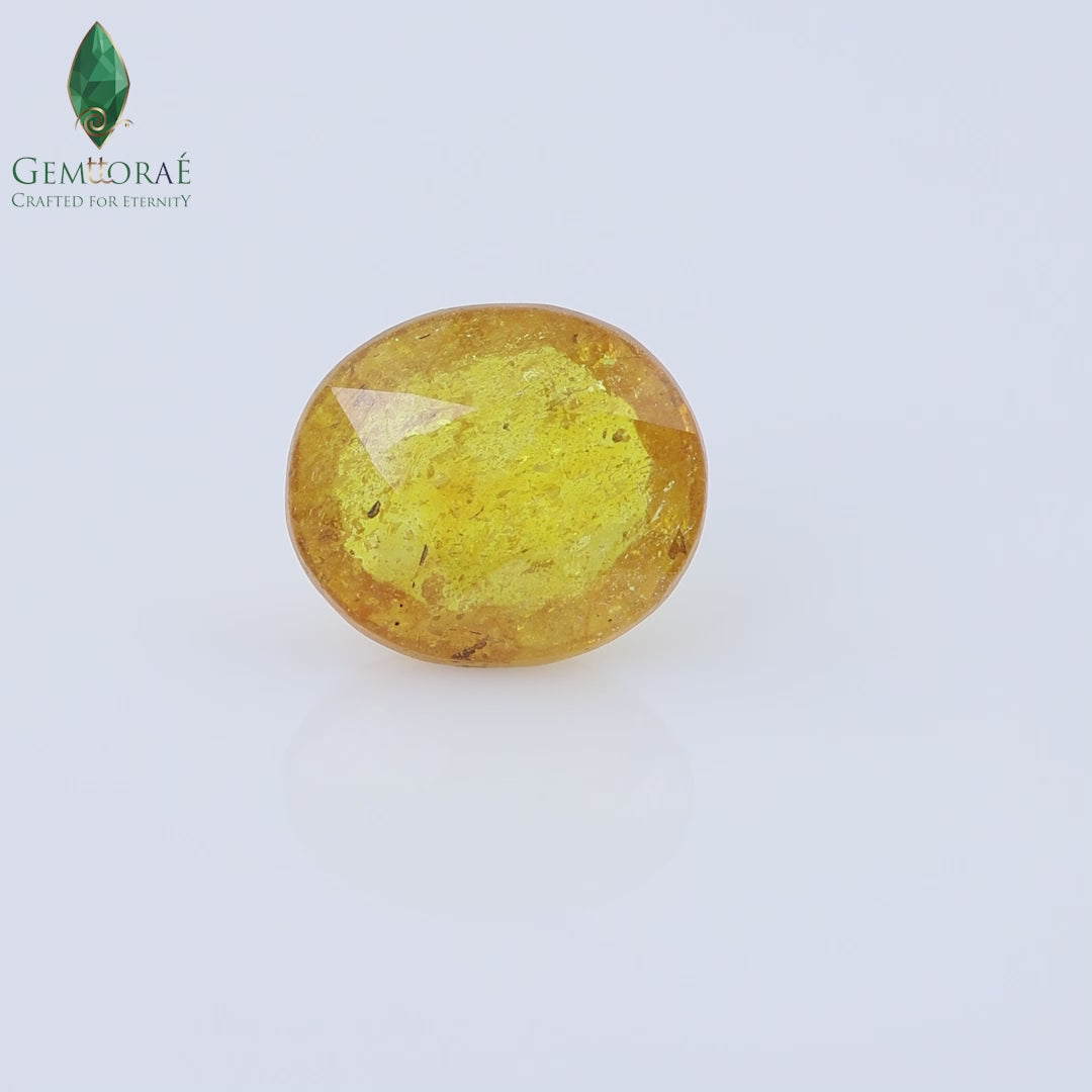 Video of Bangkok Yellow Sapphire highlighting its natural golden colour