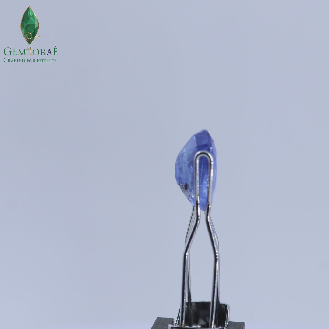 Premium blue sapphire gemstone for fine jewelry