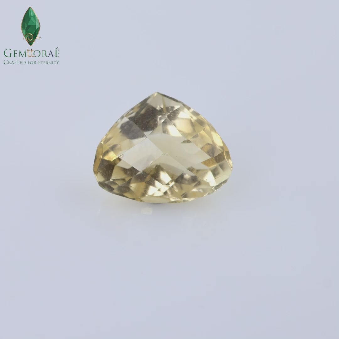 Rotating video of Citrine Gem highlighting natural brilliance