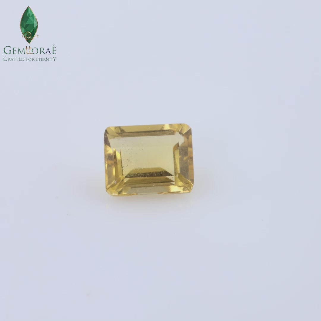 Rotating video of Citrine Gem highlighting natural transparency