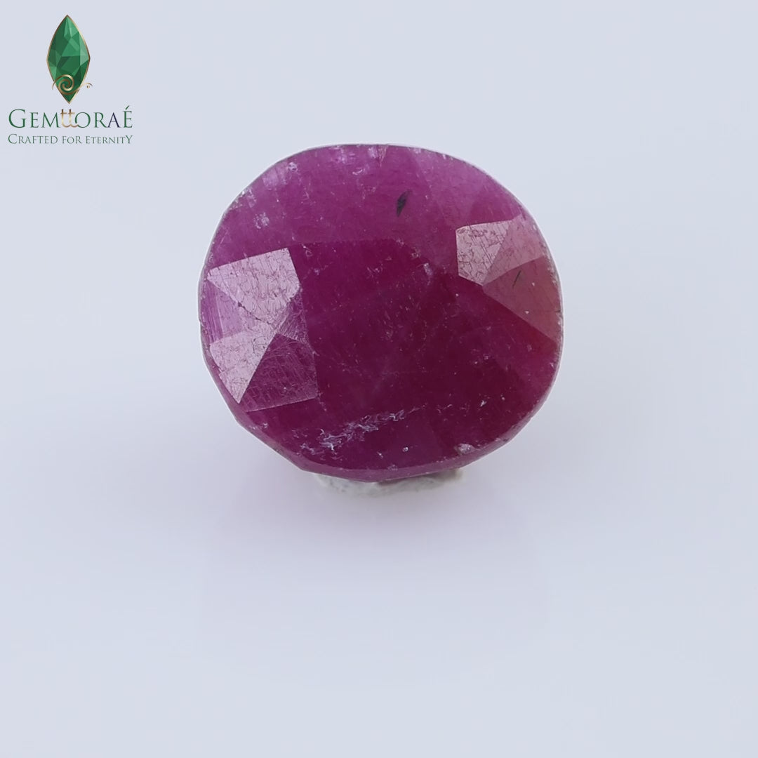 Video of genuine Manik Stone under natural lighting