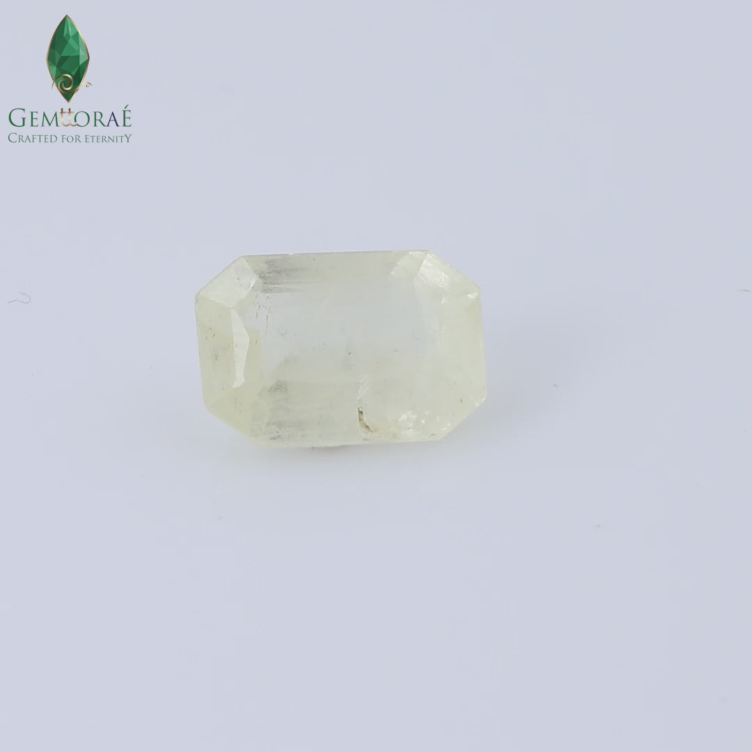 Loose Yellow Sapphire gemstone