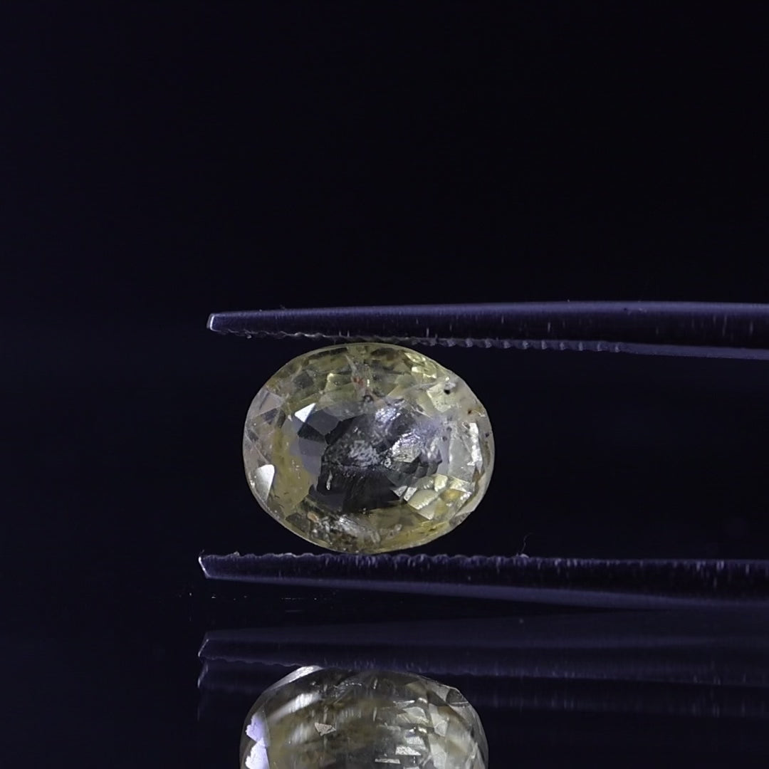 Natural Ceylon Yellow Sapphire Certified Gemstone Gemttorae