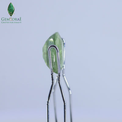 Premium green sapphire gemstone for fine jewelry