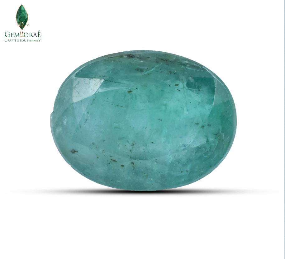 Front view of Natural Emerald Stone with vivid bluish-green colour